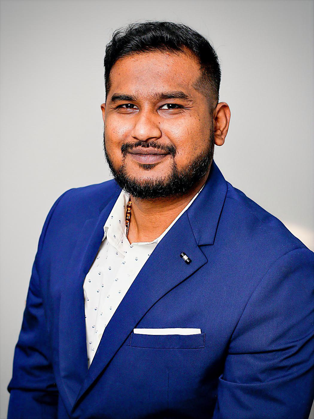 Vikas Bagle headshot